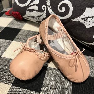 Size 9 Girls Ballet shoes ABT American Ballet Theatre